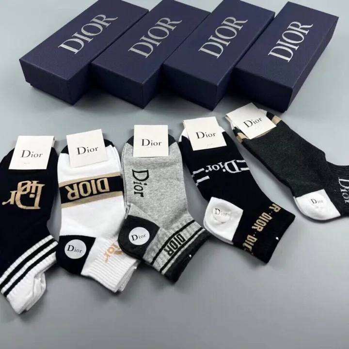 スーパーコピー ディオール 靴下