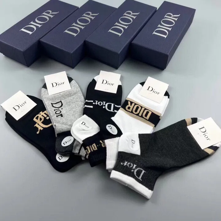 スーパーコピー ディオール 靴下