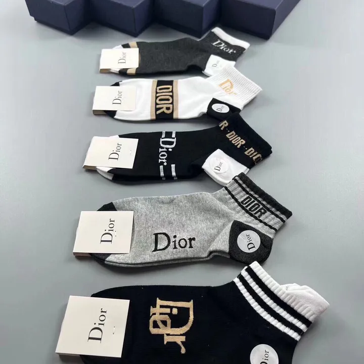 スーパーコピー ディオール 靴下