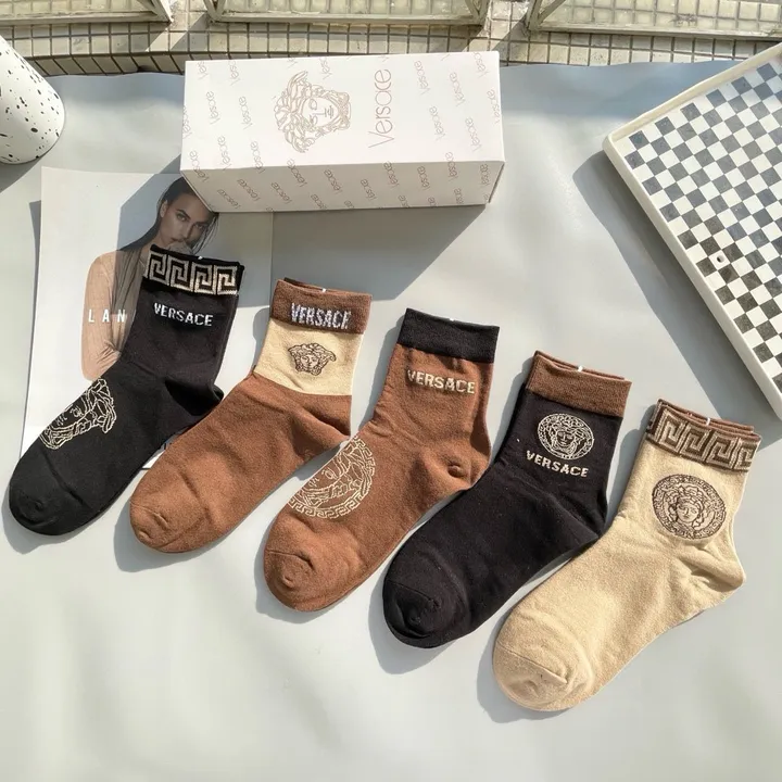 スーパーコピー ヴェルサーチ 靴下
