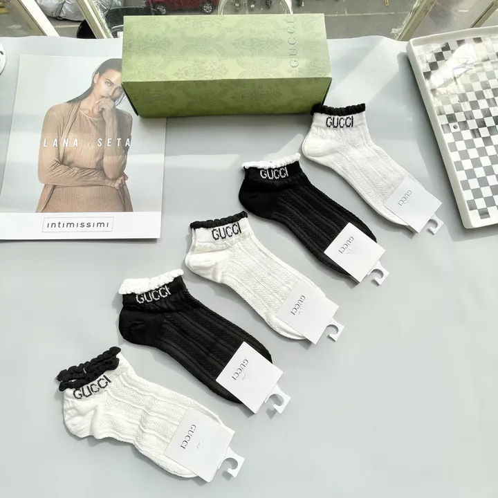 スーパーコピー グッチ 靴下