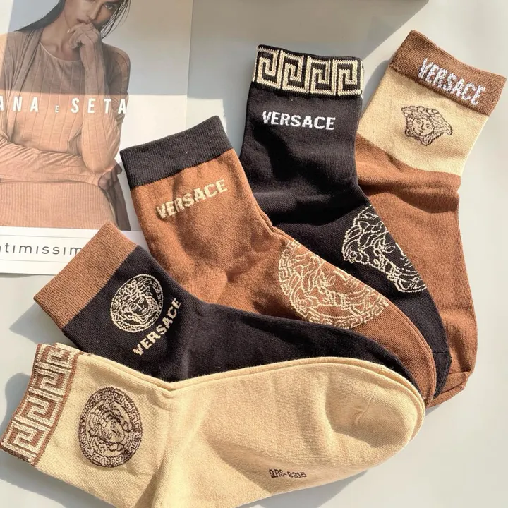 スーパーコピー ヴェルサーチ 靴下