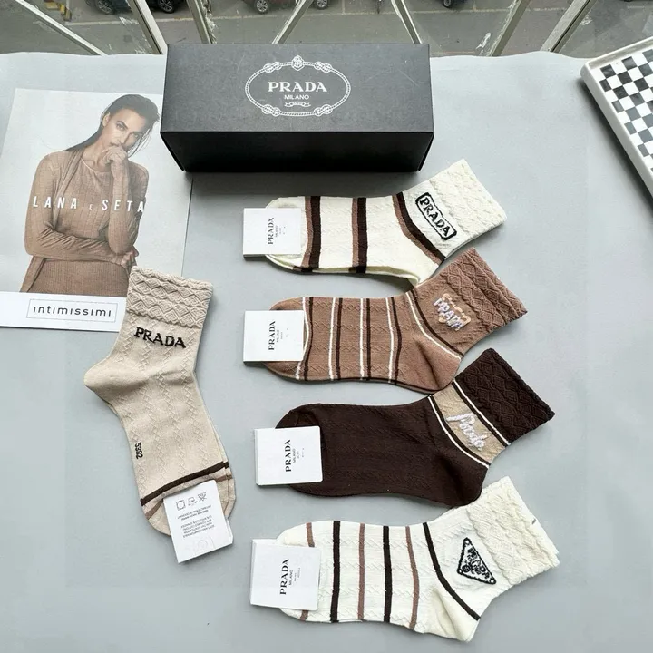 スーパーコピー バレンシアガ 靴下