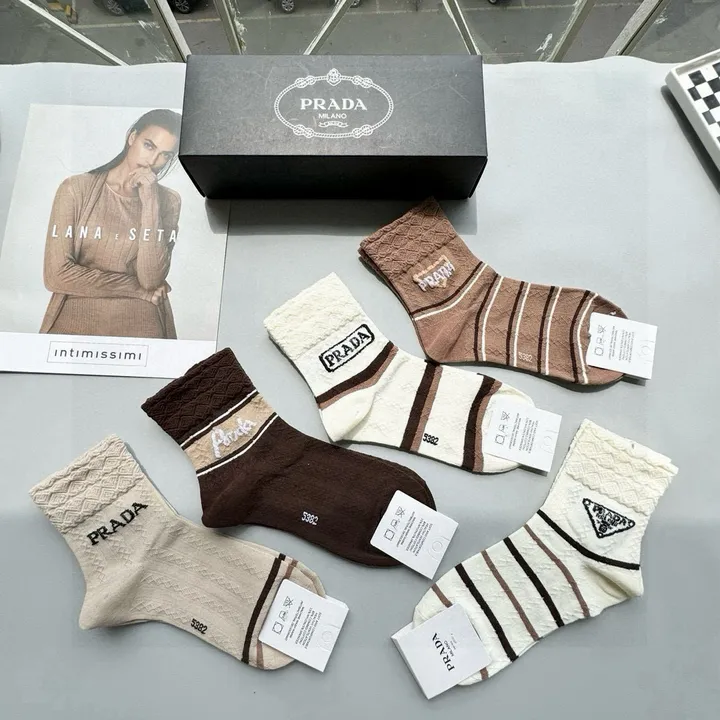 スーパーコピー バレンシアガ 靴下