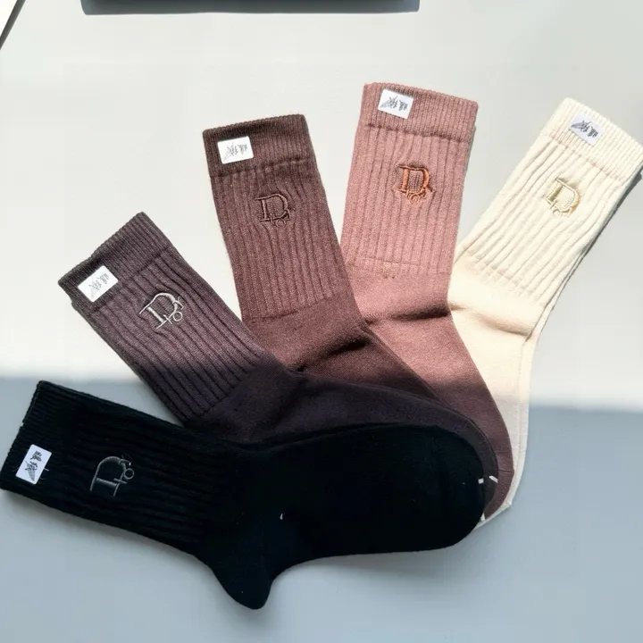 スーパーコピー ディオール 靴下