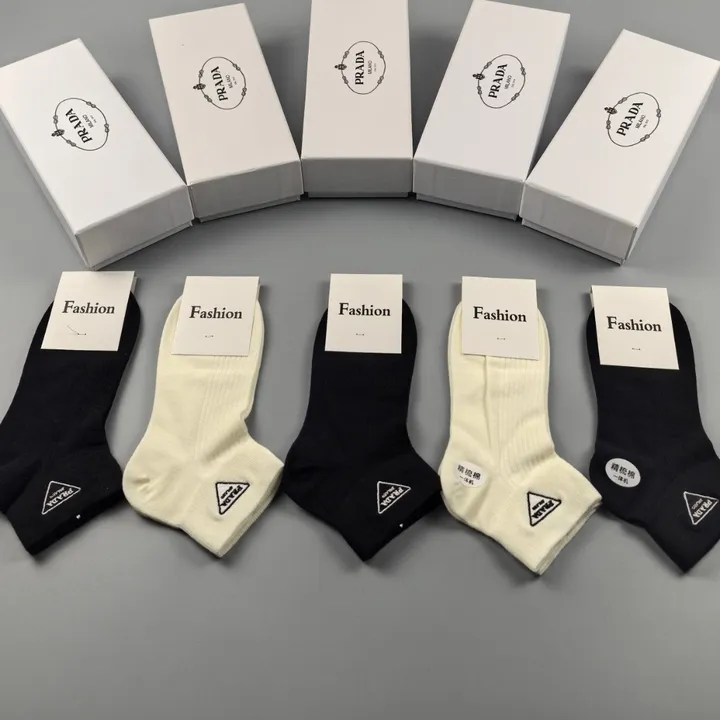 スーパーコピー バレンシアガ 靴下