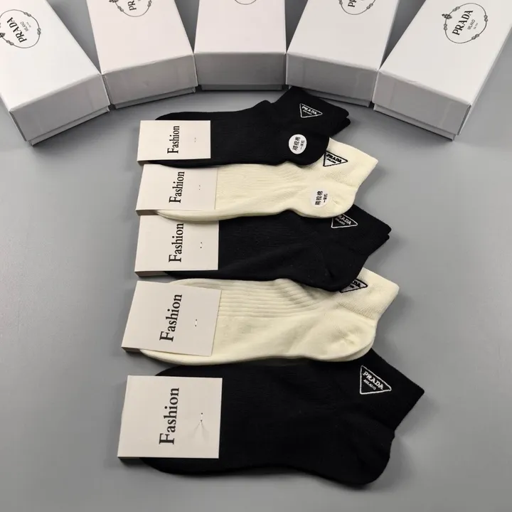 スーパーコピー バレンシアガ 靴下