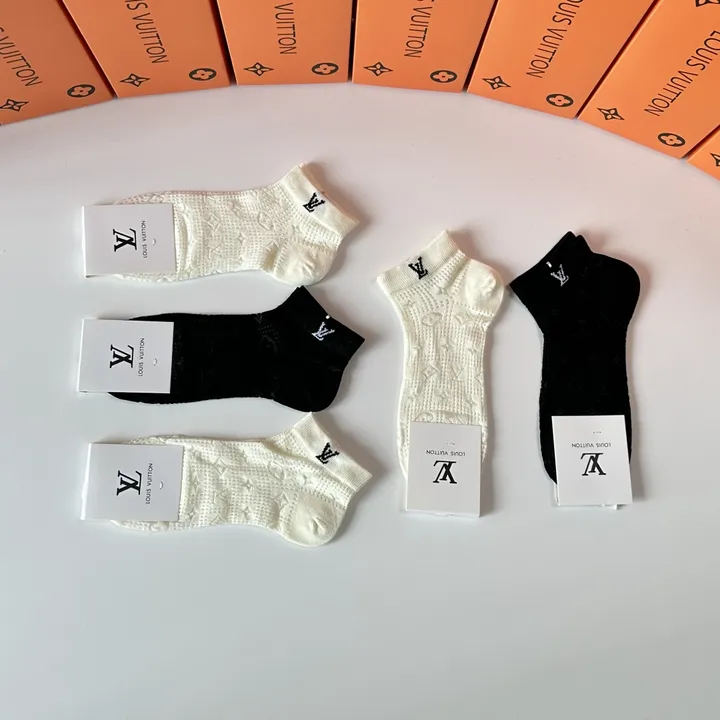 スーパーコピー ルイヴィトン 靴下