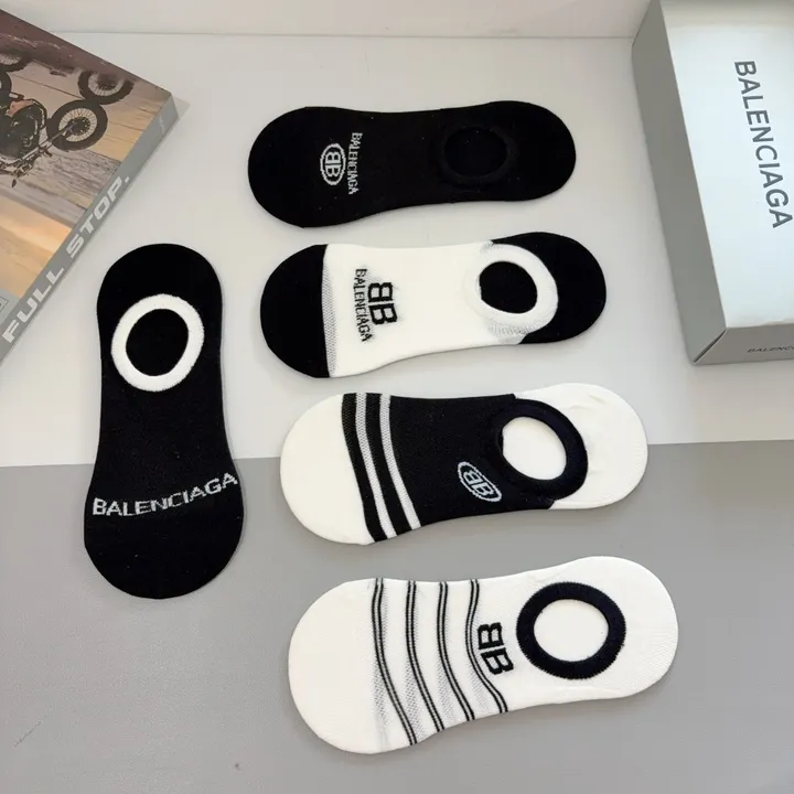 スーパーコピー バレンシアガ 靴下