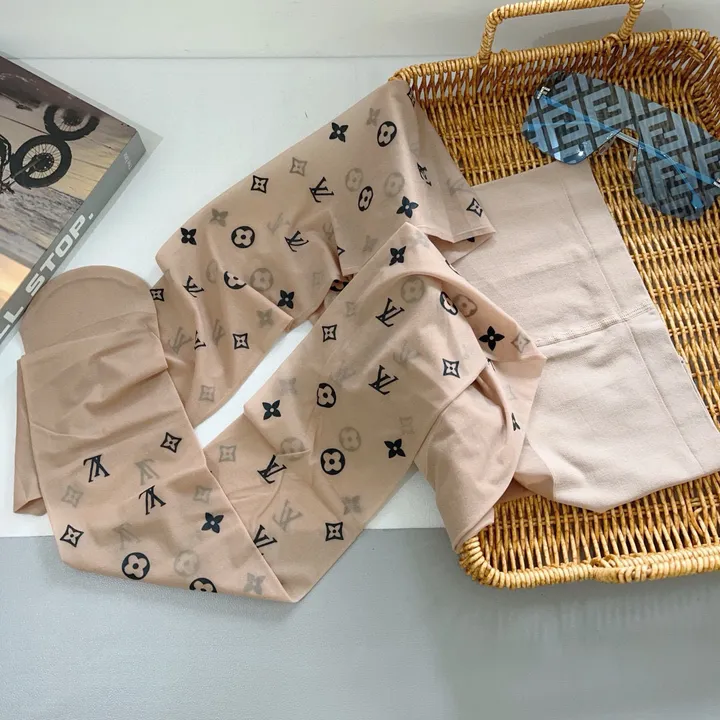 スーパーコピー ルイヴィトン 靴下