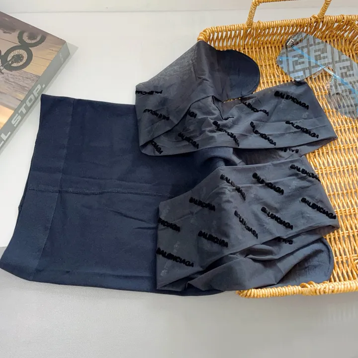 スーパーコピー バレンシアガ 靴下