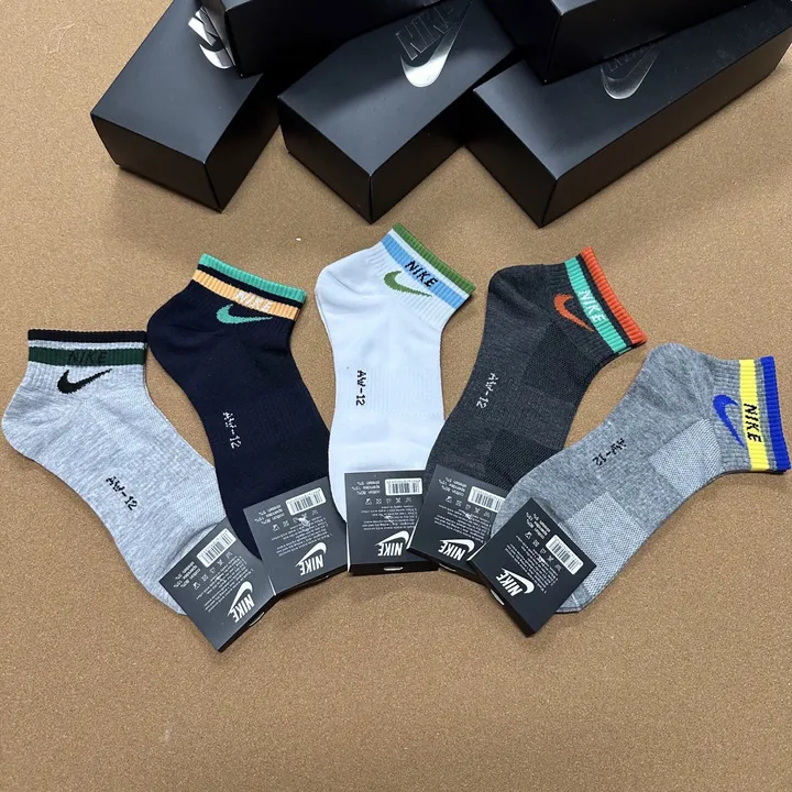 スーパーコピー ミュウミュウ 靴下