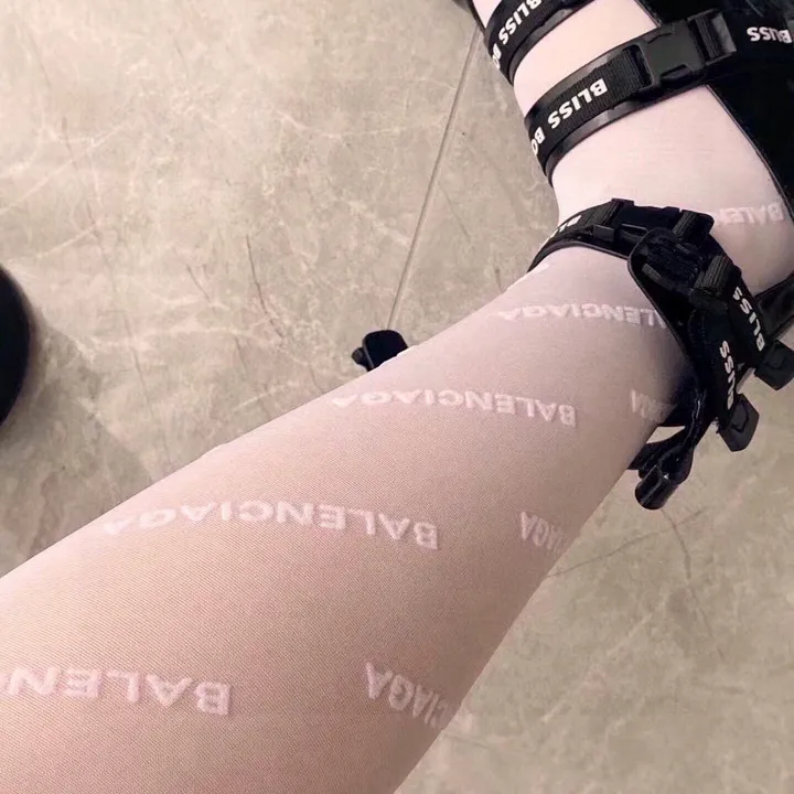 スーパーコピー バレンシアガ 靴下