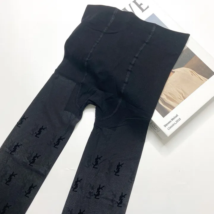 スーパーコピー イブサンローラン 靴下