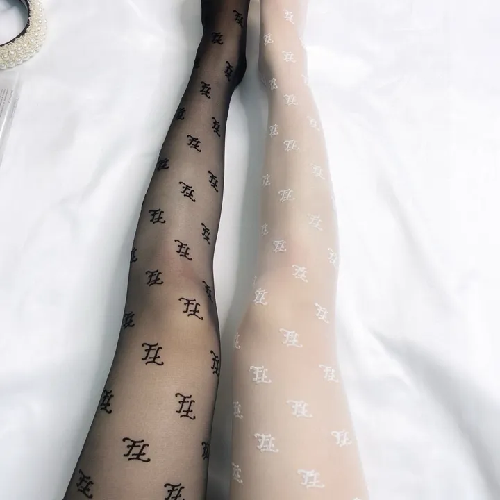 スーパーコピー フェンディ 靴下