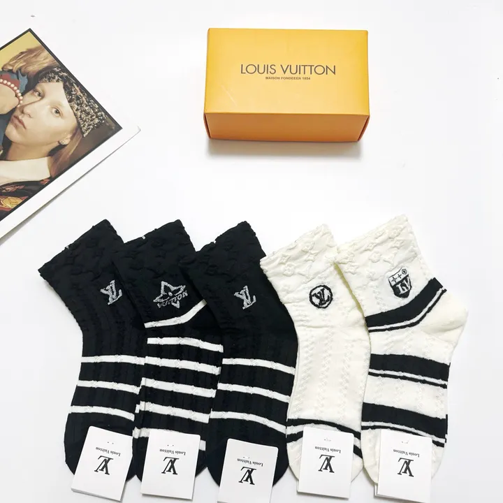 スーパーコピー ルイヴィトン 靴下