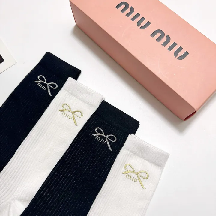 スーパーコピー ミュウミュウ 靴下