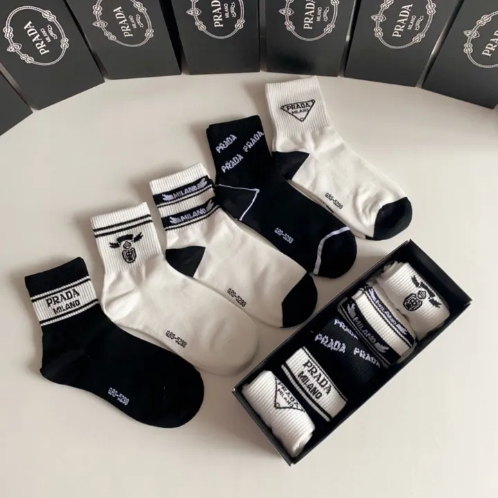 スーパーコピー バレンシアガ 靴下