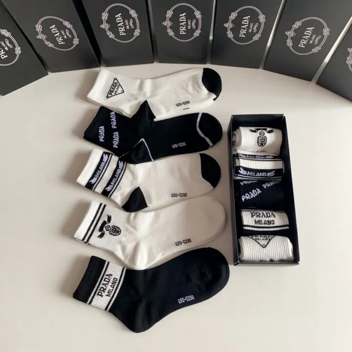 スーパーコピー バレンシアガ 靴下