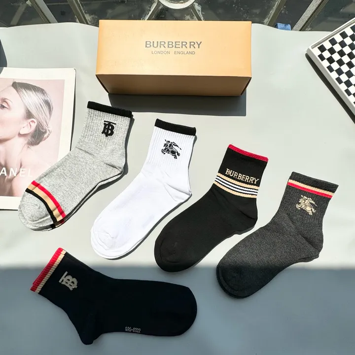 スーパーコピー プラダ 靴下