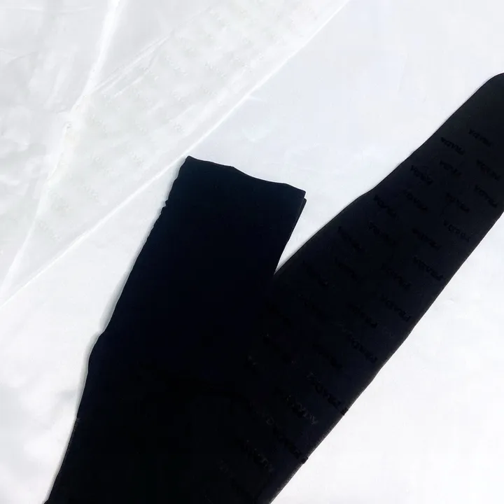 スーパーコピー バレンシアガ 靴下