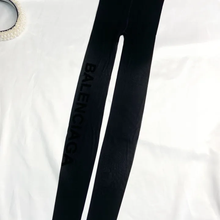 スーパーコピー バレンシアガ 靴下