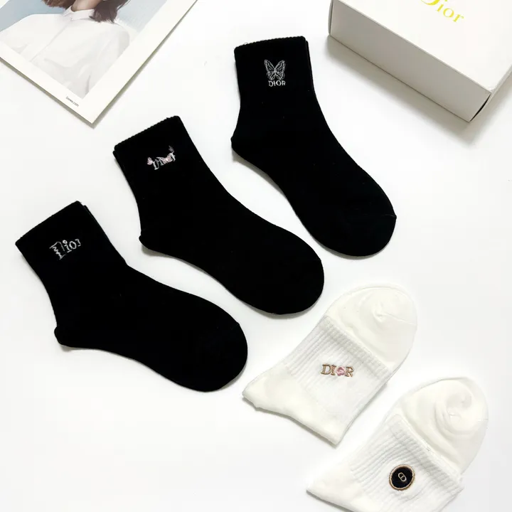 スーパーコピー ディオール 靴下