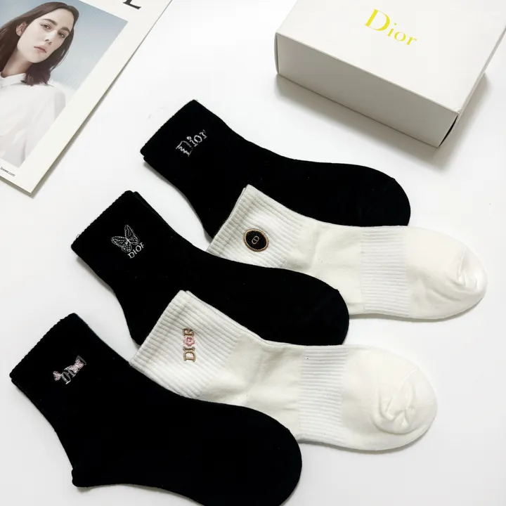 スーパーコピー ディオール 靴下