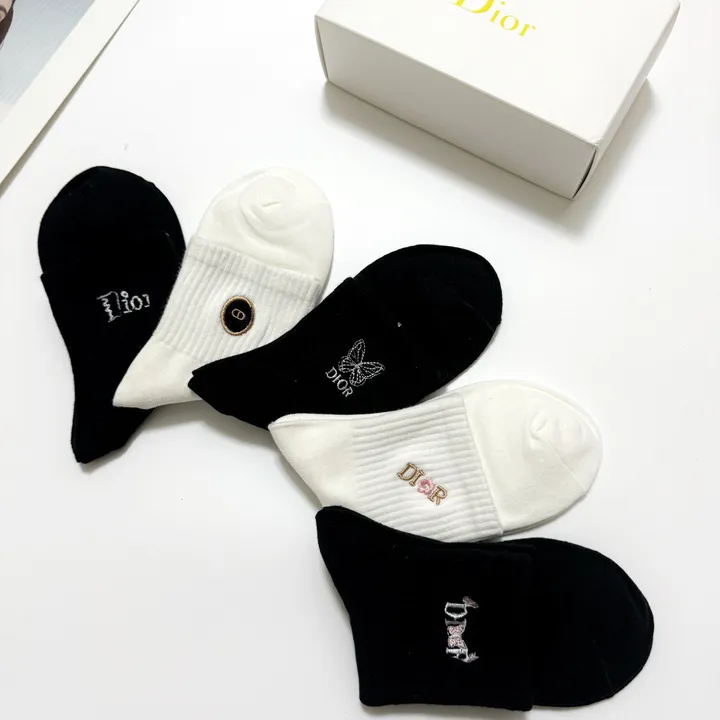 スーパーコピー ディオール 靴下