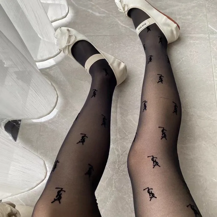 スーパーコピー イブサンローラン 靴下