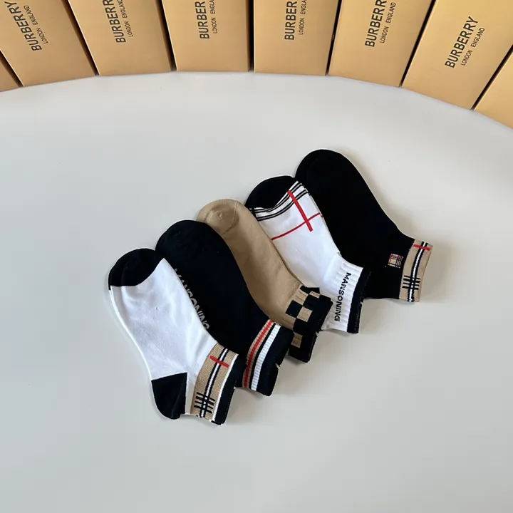 スーパーコピー バーバリー ス 靴下