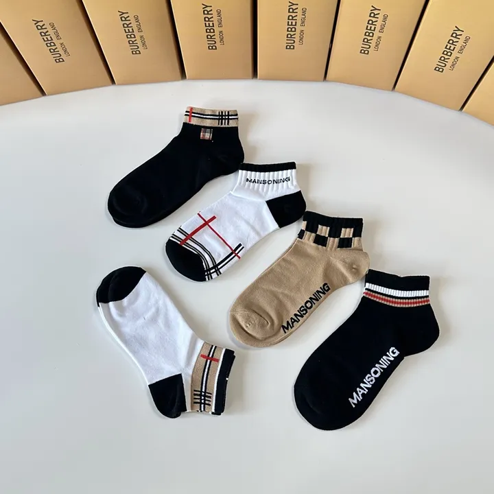 スーパーコピー バーバリー ス 靴下