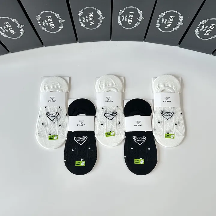 スーパーコピー バレンシアガ 靴下