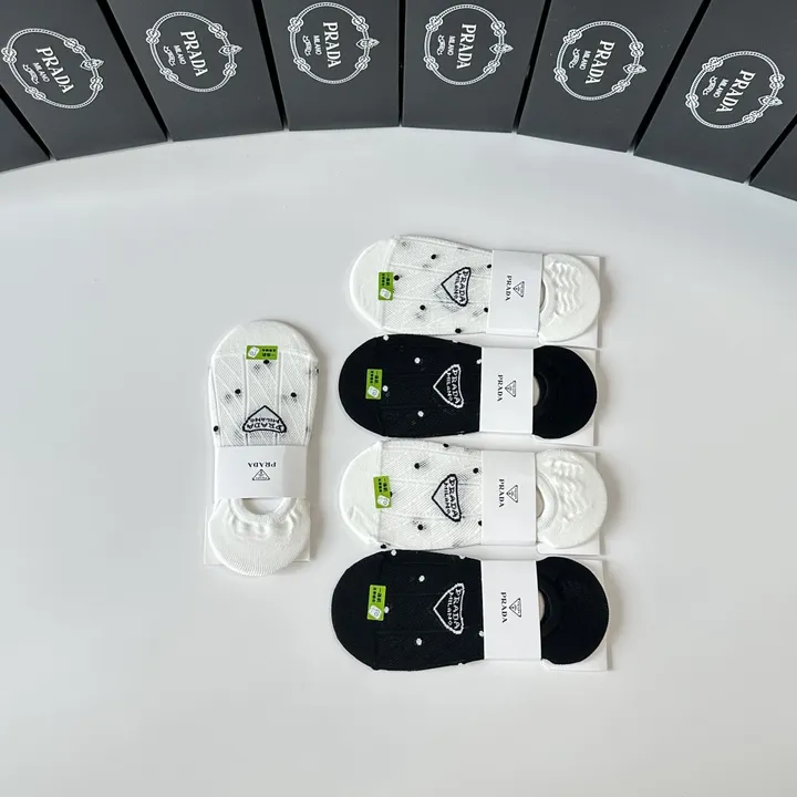 スーパーコピー バレンシアガ 靴下