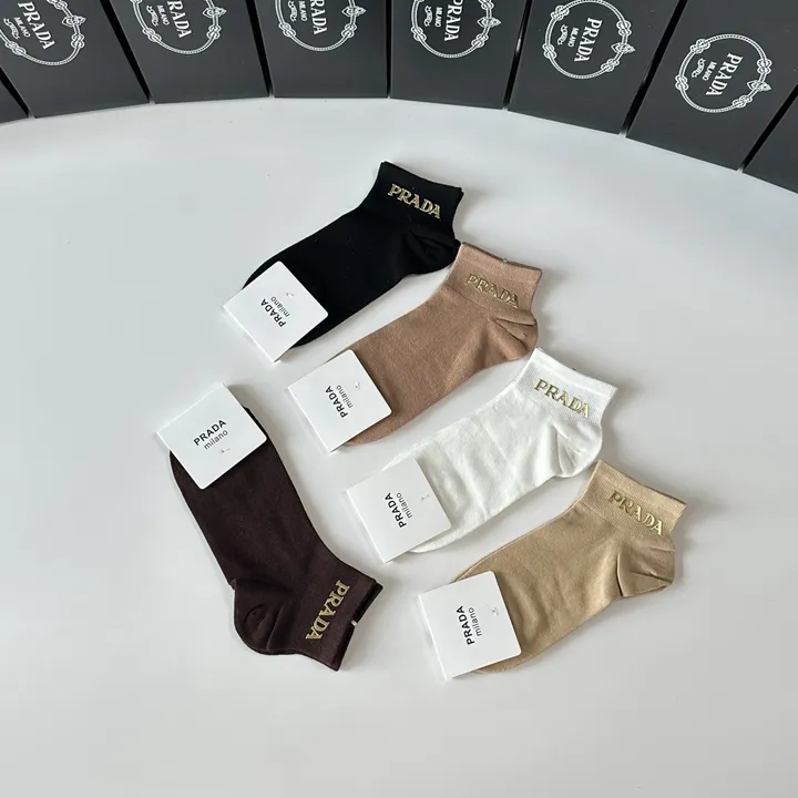 スーパーコピー バレンシアガ 靴下