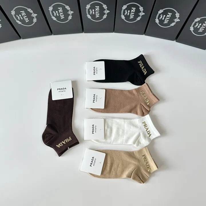 スーパーコピー バレンシアガ 靴下