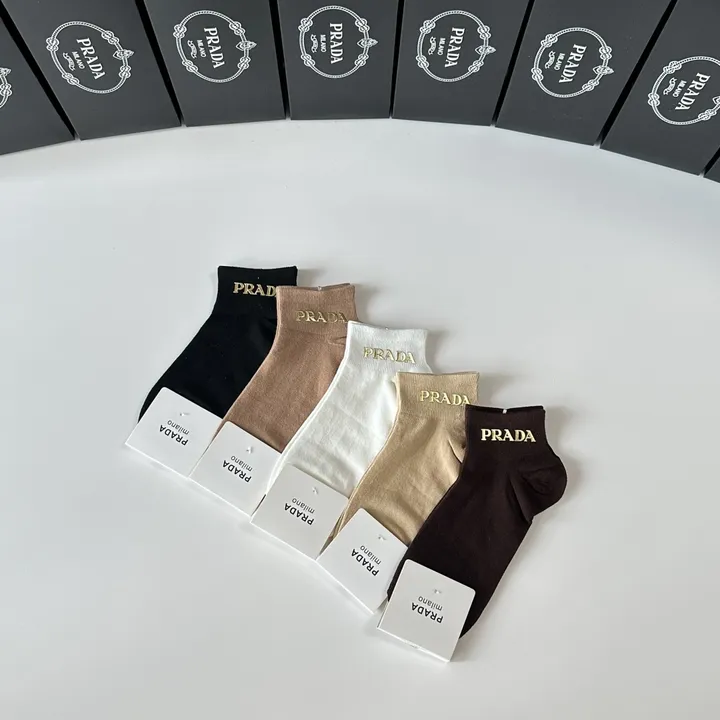 スーパーコピー バレンシアガ 靴下