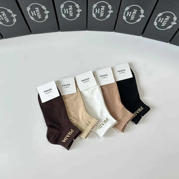 スーパーコピー バレンシアガ 靴下