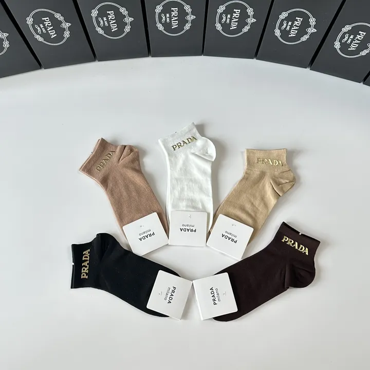 スーパーコピー バレンシアガ 靴下