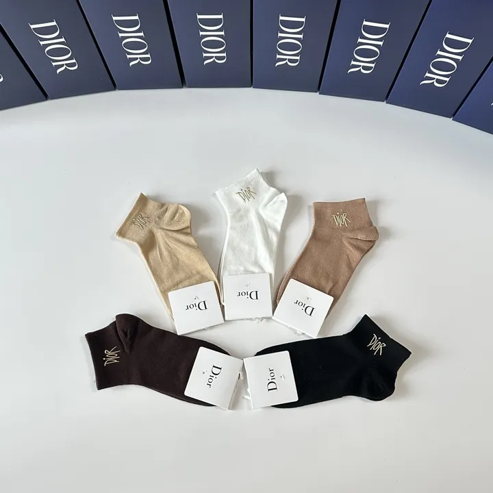 スーパーコピー ディオール 靴下