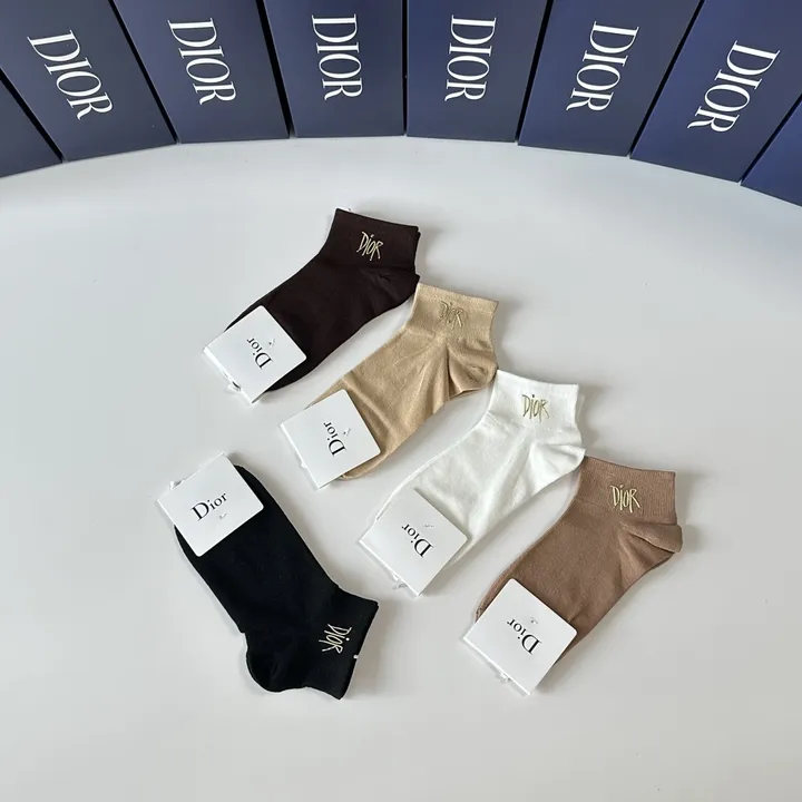スーパーコピー ディオール 靴下