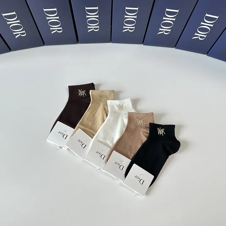 スーパーコピー ディオール 靴下