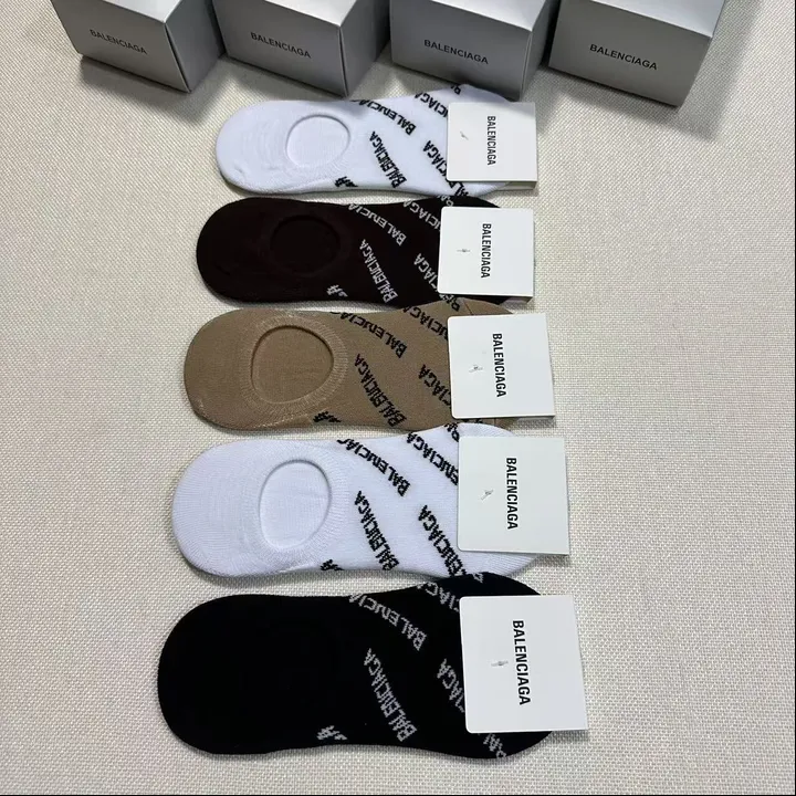 スーパーコピー バレンシアガ 靴下