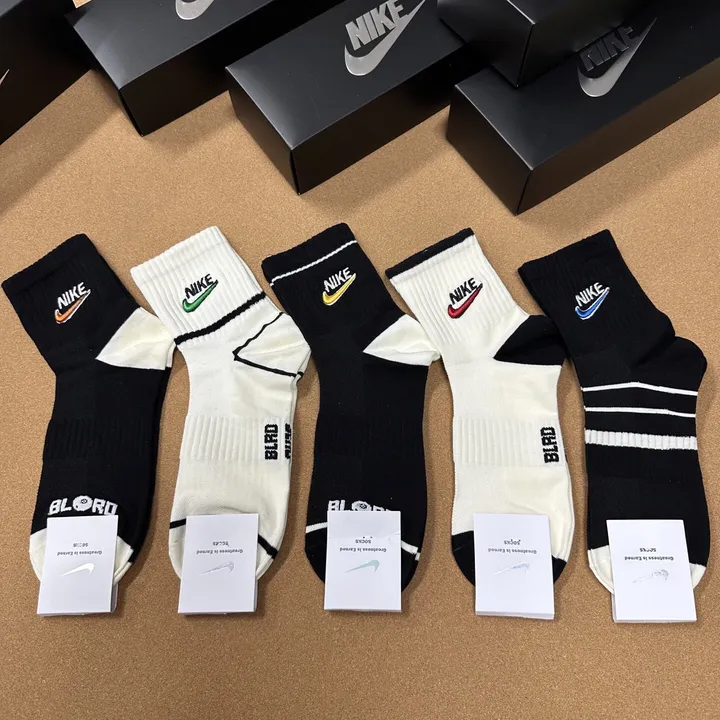 スーパーコピー ナイキ 靴下