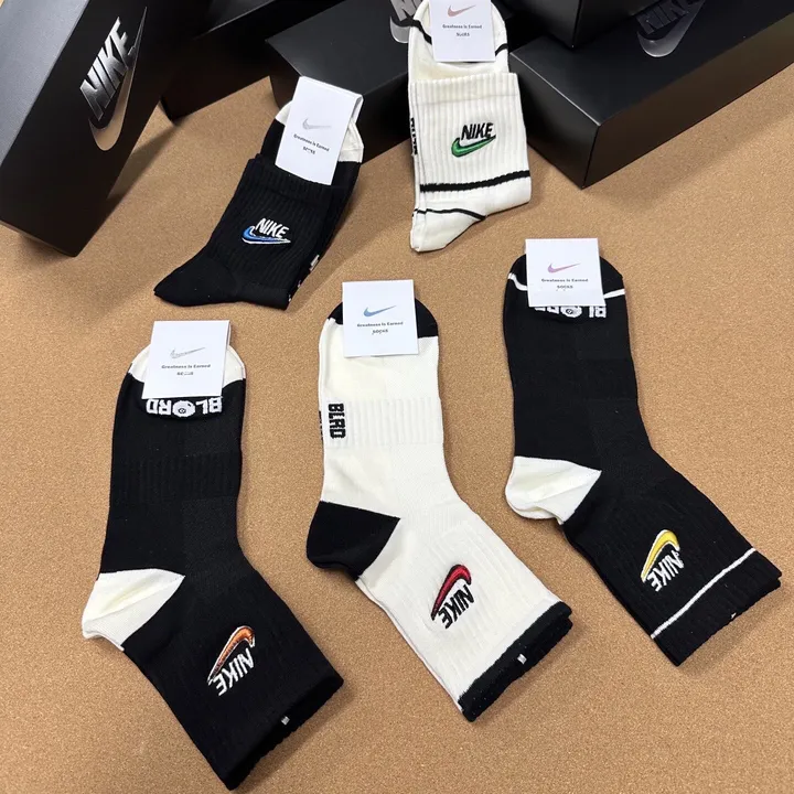 スーパーコピー ナイキ 靴下