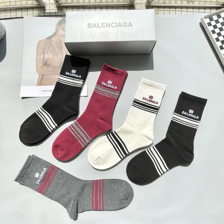 スーパーコピー バレンシアガ 靴下