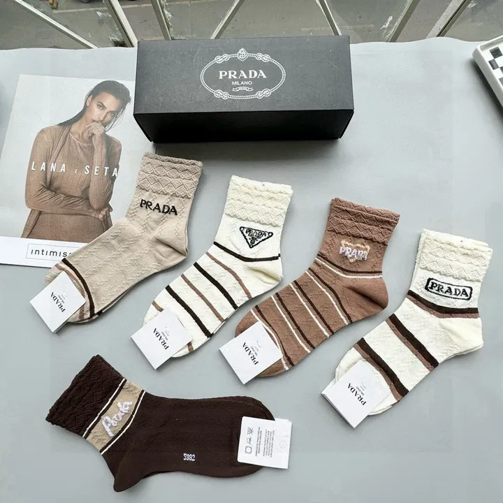 スーパーコピー バレンシアガ 靴下