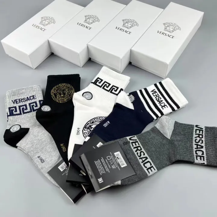スーパーコピー ヴェルサーチ 靴下