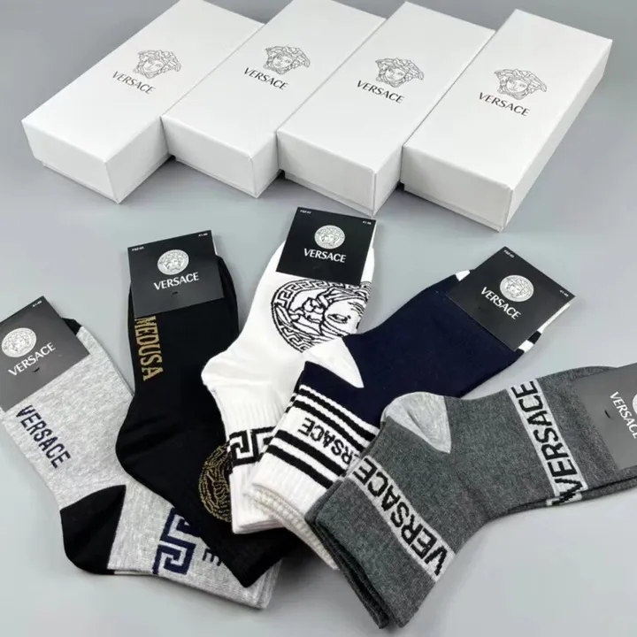 スーパーコピー ヴェルサーチ 靴下