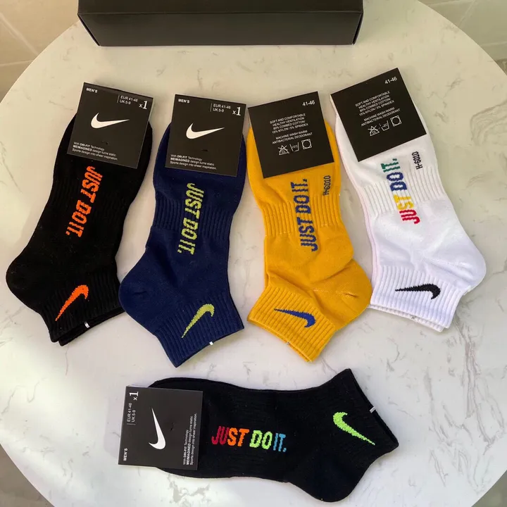 スーパーコピー ナイキ 靴下